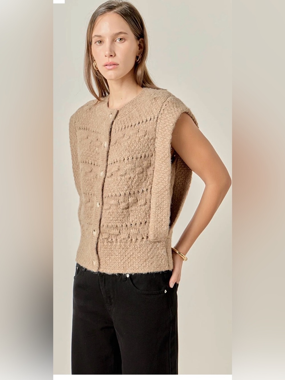 NWOT Cozy chunky textured Knit vest Cardigan — Camel